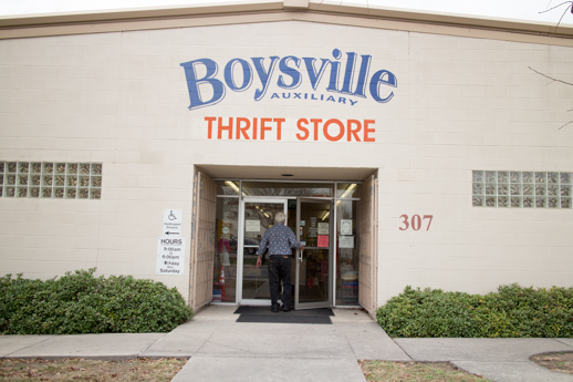 The thrift store we browsed for this outing was the Boysville Thrift Store. Address: 307 W. Olmos Dr. - San Antonio, 78212